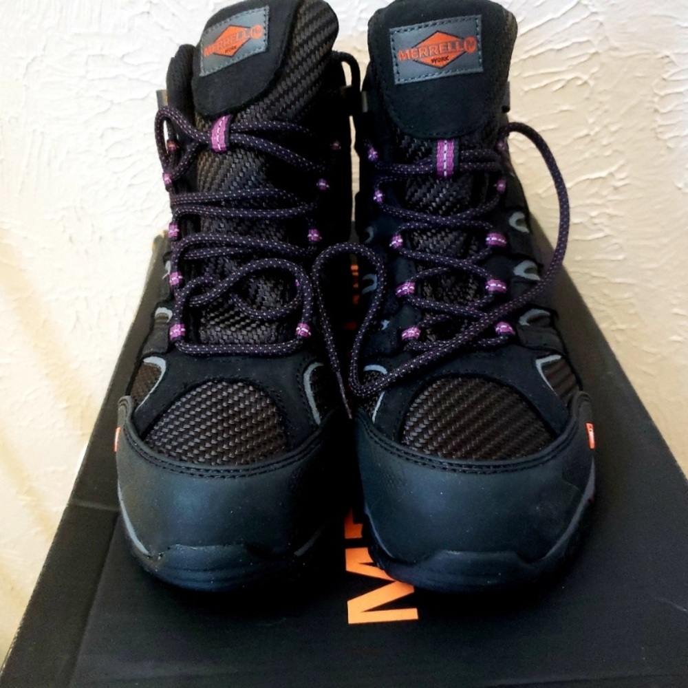 Womens Merrell Moab Z Vent boots. NWOT